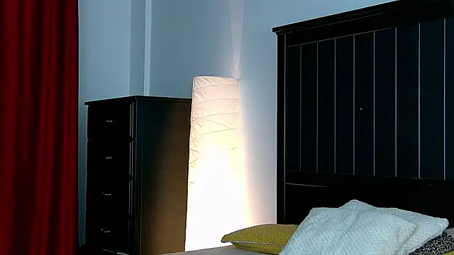 Yanira Muslim online show from 11-11-25, 05:02