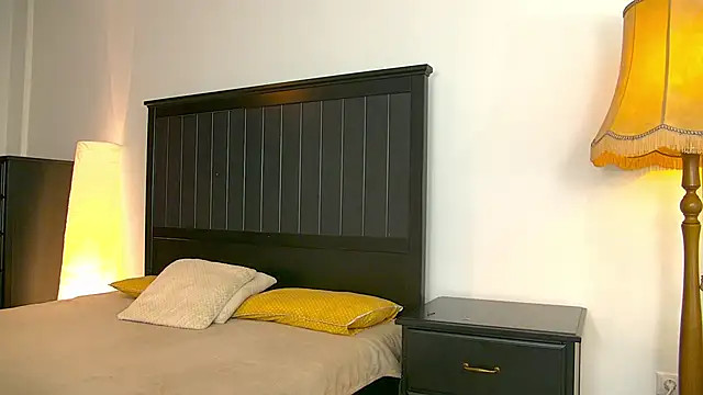 Yanira Muslim online show from 02-04-26, 05:02