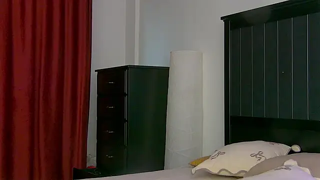 Yanira Muslim online show from 04-08-26, 04:03