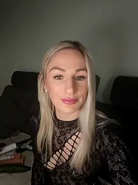 Liana Lou online show from 02-21-25, 11:11