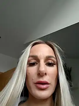 Liana Lou online show from 01-04-25, 03:07