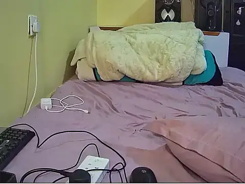 Chavvy 10 online show from 12-20-25, 04:48