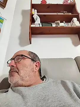 gillou1234 online show from 11-11-25, 06:03