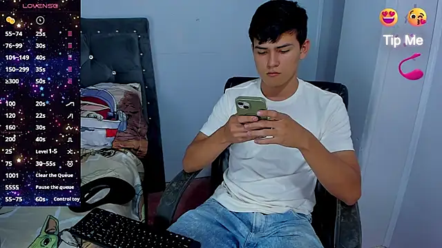 Jacobb Lee online show from 10-17-25, 08:43