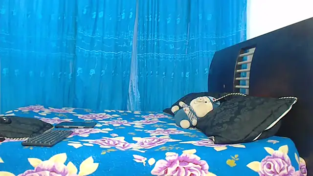 Hot Sharks  online show from 10-03-25, 11:01