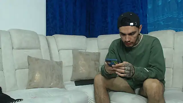 Hot Sharks  online show from 02-03-26, 08:08