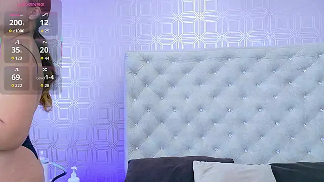 Snapshot of Sara_Desire chatting on 09-27-25, 12:22 Sara Desire online show from 09-27-25, 12:22