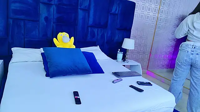 Snapshot of Sara_Desire chatting on 02-05-26, 11:39 Sara Desire online show from 02-05-26, 11:39