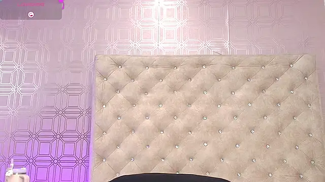 Snapshot of Sara_Desire chatting on 03-12-25, 03:40 Sara Desire online show from 03-12-25, 03:40