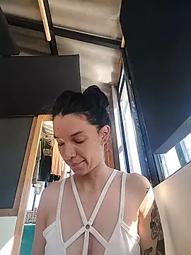 rebekka simpson online show from 05-24-26, 02:17