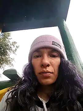 rebekka simpson online show from 06-17-26, 08:52