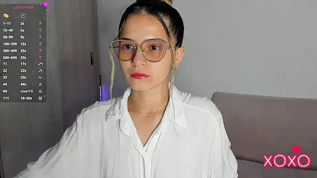 Lilacutte  online show from 09-20-25, 07:35