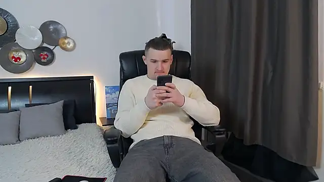 Snapshot of TImLids chatting on 02-21-25, 07:45 TImLids online show from 02-21-25, 07:45