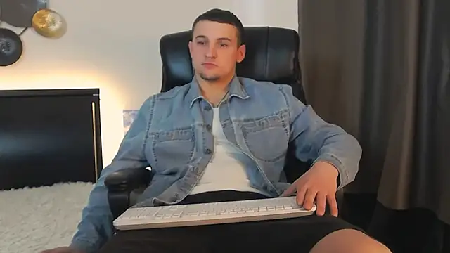 Snapshot of TImLids chatting on 02-04-25, 07:40 TImLids online show from 02-04-25, 07:40