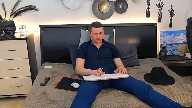 Snapshot of TImLids chatting on 03-02-25, 04:25 TImLids online show from 03-02-25, 04:25