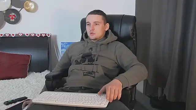 Snapshot of TImLids chatting on 02-08-25, 05:08 TImLids online show from 02-08-25, 05:08