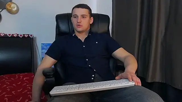 Snapshot of TImLids chatting on 02-12-25, 10:56 TImLids online show from 02-12-25, 10:56