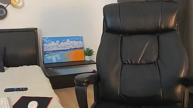 Snapshot of TImLids chatting on 01-18-25, 11:43 TImLids online show from 01-18-25, 11:43