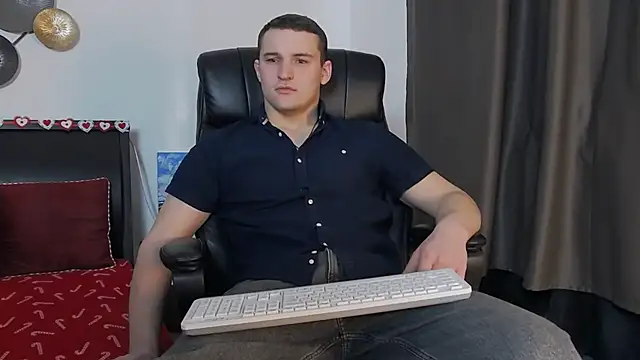 Snapshot of TImLids chatting on 02-12-25, 07:55 TImLids online show from 02-12-25, 07:55