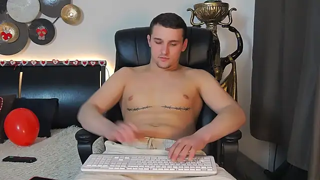 Snapshot of TImLids chatting on 02-17-25, 02:38 TImLids online show from 02-17-25, 02:38