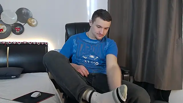 Snapshot of TImLids chatting on 02-11-25, 08:26 TImLids online show from 02-11-25, 08:26