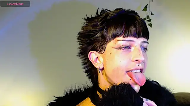 succubot online show from 10-28-25, 06:45