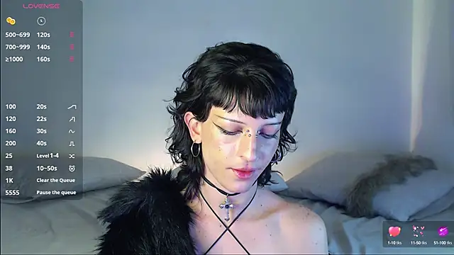 Snapshot of succubot chatting on 02-23-25, 08:28 succubot online show from 02-23-25, 08:28