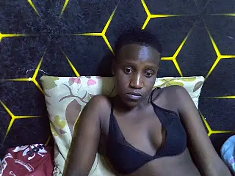 Snapshot of Spicey_diana chatting on 03-19-25, 06:23 Spicey diana online show from 03-19-25, 06:23