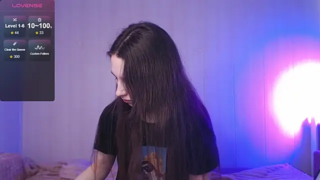 Snapshot of ur_kitty__ chatting on 12-18-25, 09:03 ur kitty online show from 12-18-25, 09:03