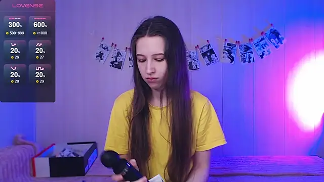 Snapshot of ur_kitty__ chatting on 12-20-25, 11:02 ur kitty online show from 12-20-25, 11:02