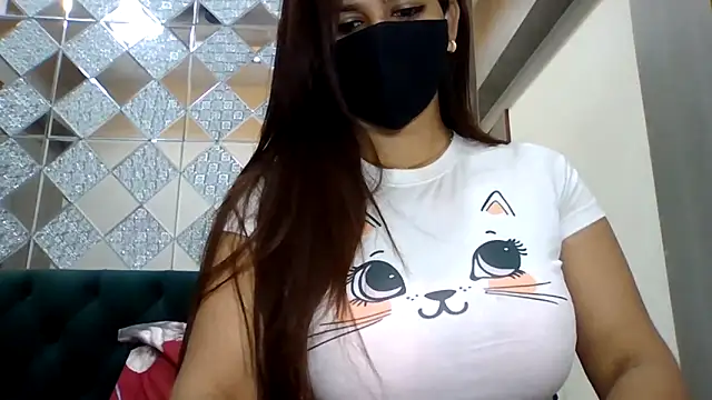 Snapshot of sparkling_queen chatting on 11-05-25, 01:52 sparkling queen online show from 11-05-25, 01:52