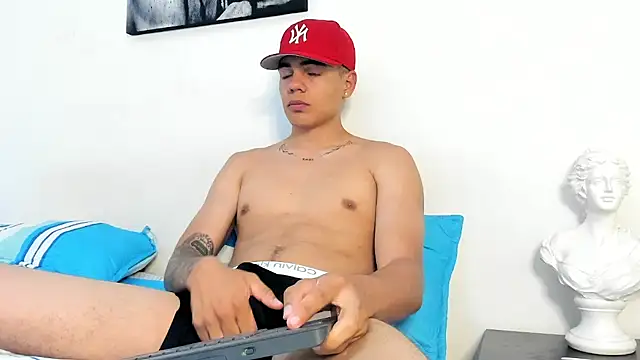 santiago sosa24 online show from 03-18-26, 12:03