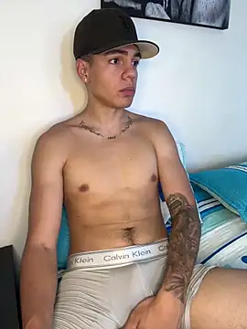 santiago sosa24 online show from 05-14-26, 03:09