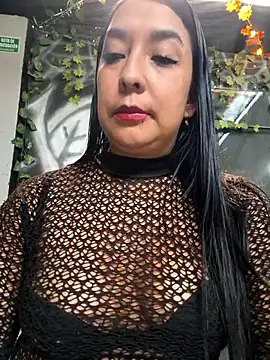 Bella keny online show from 12-15-25, 06:25