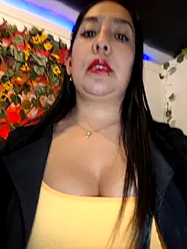 Bella keny online show from 10-16-25, 07:44