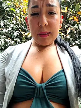 Bella keny online show from 09-29-25, 06:35