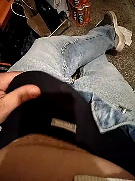 A man in public online show from 10-16-25, 11:51