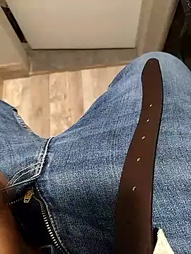 A man in public online show from 10-03-25, 07:59