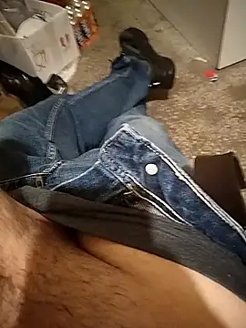 A man in public online show from 09-30-25, 06:25