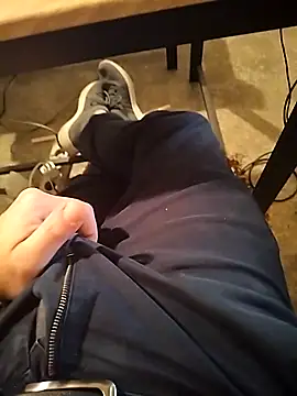 A man in public online show from 05-05-26, 01:25