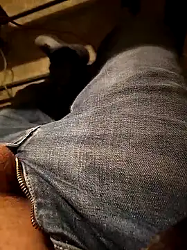 A man in public online show from 02-24-26, 07:48