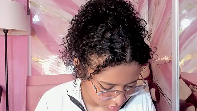 JessyZoe online show from 10-21-25, 02:27