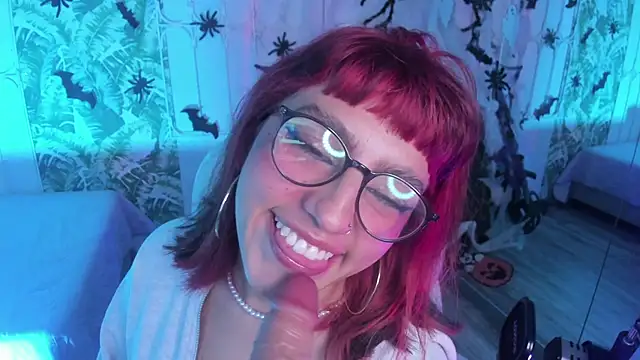 cute hollywood online show from 11-06-25, 09:41