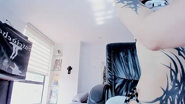 Snapshot of SophieHill_gh chatting on 02-22-26, 02:52 SophieHill gh online show from 02-22-26, 02:52