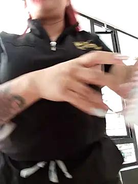 Snapshot of EmaGw chatting on 02-21-26, 01:35 EmaGw online show from 02-21-26, 01:35