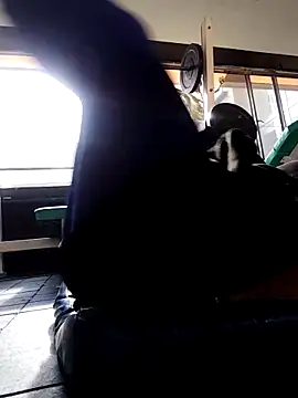 Snapshot of EmaGw chatting on 02-12-26, 08:41 EmaGw online show from 02-12-26, 08:41