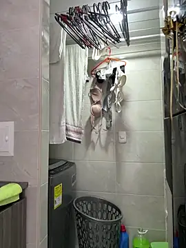 Snapshot of dakota_le chatting on 04-04-26, 03:29 dakota le online show from 04-04-26, 03:29