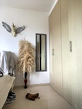 dakota le online show from 10-31-25, 02:24