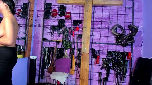 alexia aitanaa  online show from 01-17-26, 03:32