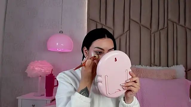 AudreyElla online show from 02-21-26, 11:51